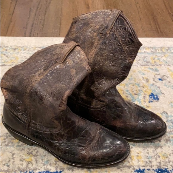 Steve Madden Distressed Cowboy Boots. - Picture 1 of 3
